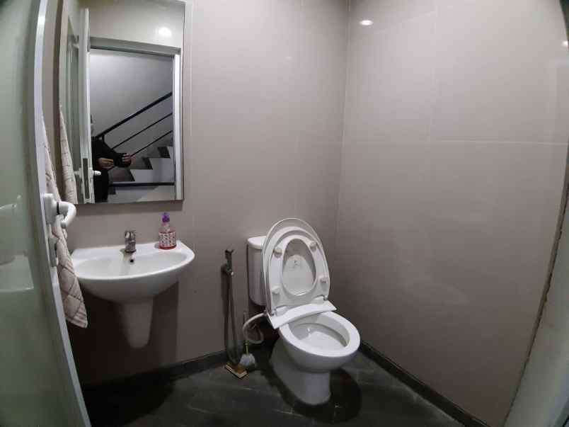 ruko gudang kantor angke megah