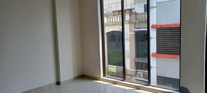 ruko gudang kantor jalan raya kalirungkut