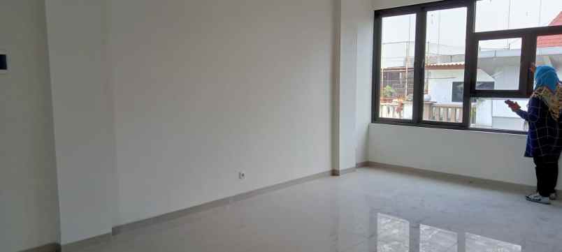 ruko gudang kantor jalan raya kalirungkut