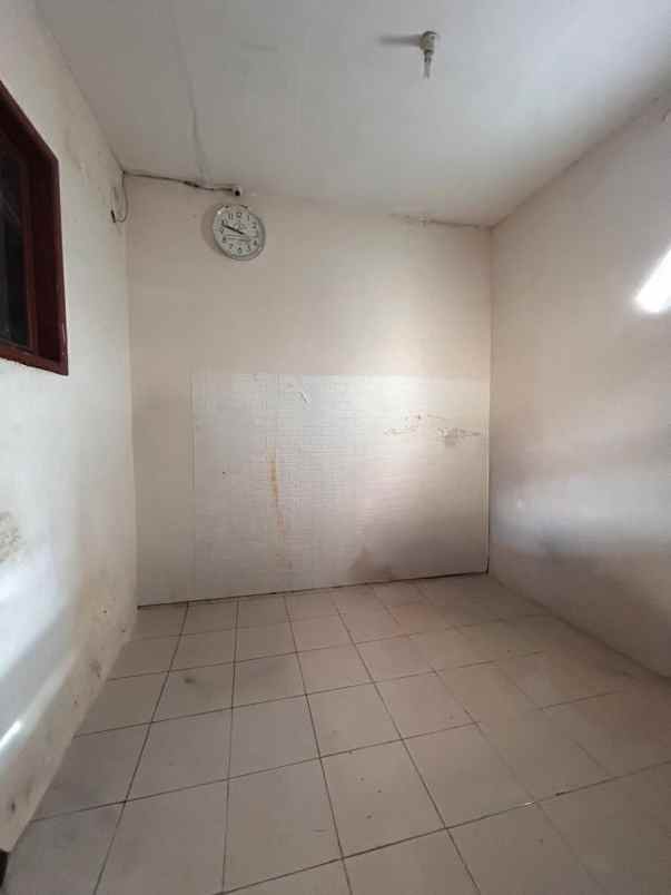 rumah 1 5 lantai strategis di darmo surabaya barat