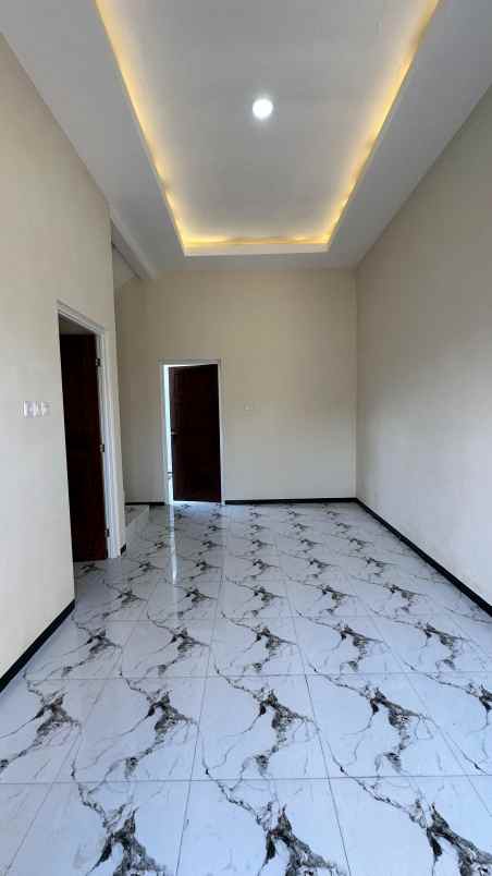 rumah 2 lantai 600 juta an lokasi di sukun