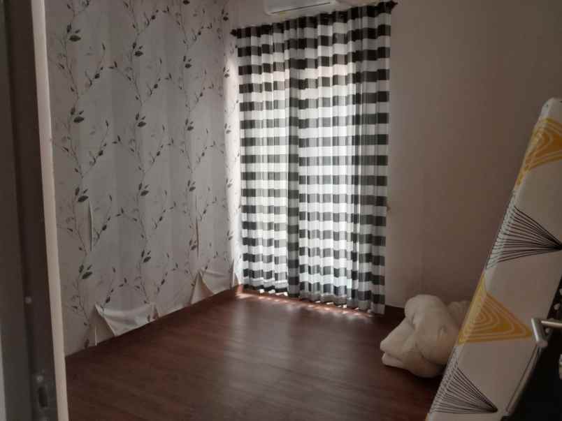 rumah 2 lantai di cluster teras bali bsb