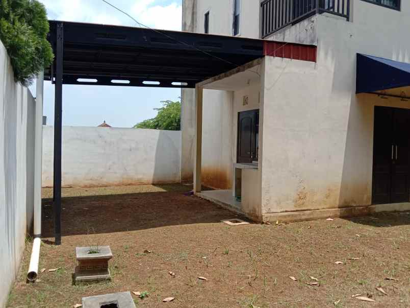 rumah 2 lantai di cluster teras bali bsb