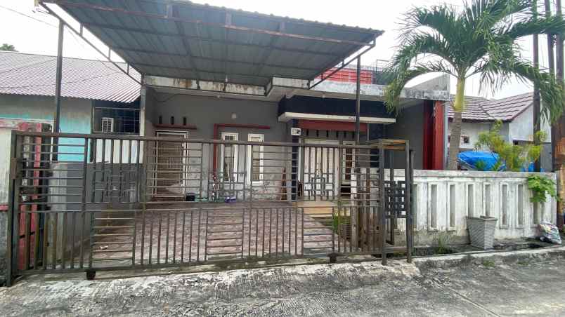 rumah 2 lantai dijual jl taman karya panam type 45