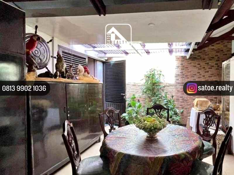 rumah 2 lantai perumahan bumi karang indah lebak bulus