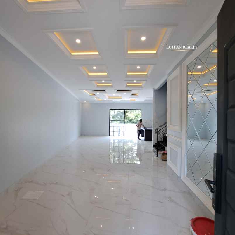 rumah american non cluster dekat tol andara