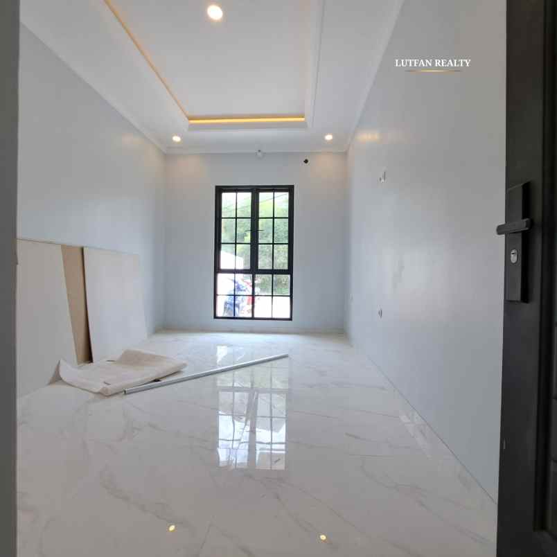 rumah american non cluster dekat tol andara