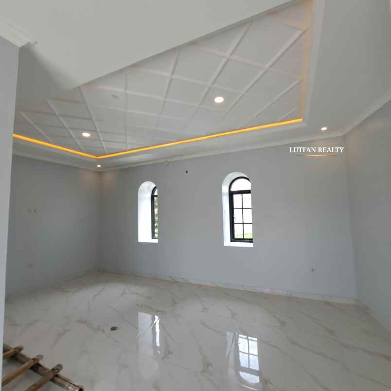 rumah american non cluster dekat tol andara