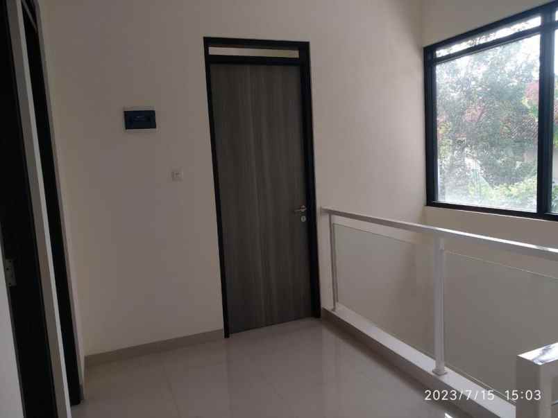 rumah baru 2 lantai di gunung batu pasteur