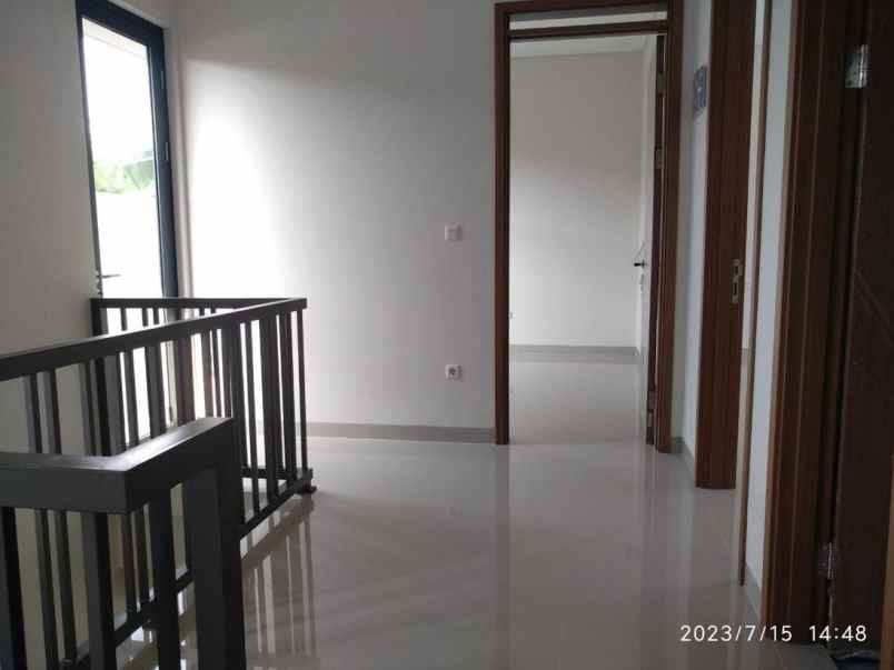 rumah baru 2 lantai di gunung batu pasteur