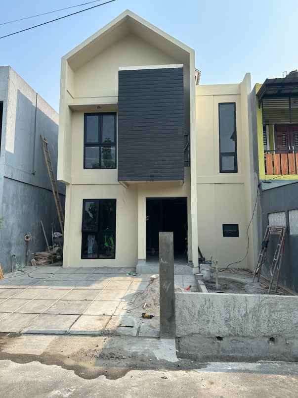 rumah baru 2 lantai di puri bintara dekat pondok kopi