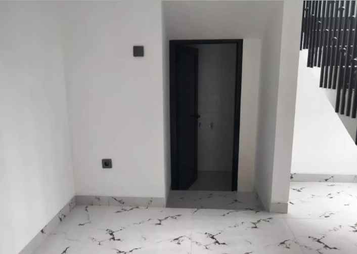 rumah baru 3 lantai swimming pool di sentul city