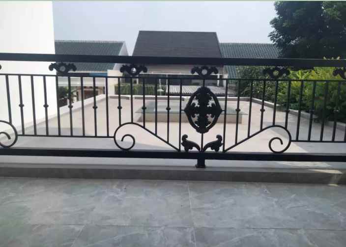 rumah baru 3 lantai swimming pool di sentul city