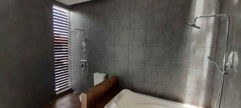 rumah baru di pasteur kota bandung dekat tol