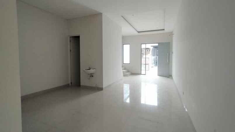 rumah baru gress 2 lantai lebak arum surabaya