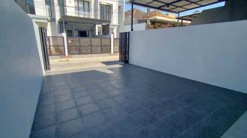 rumah baru gress siap huni lebak arum alexa surabaya