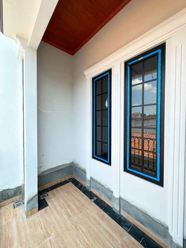 rumah baru minimalis modern di ciracas jakarta timur