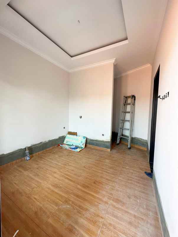 rumah baru minimalis modern di ciracas jakarta timur