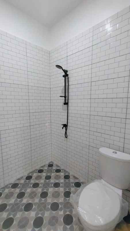 rumah baru murah di villa dago pamulang rp 650jt