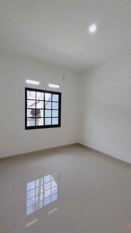 rumah baru murah di villa dago pamulang rp 650jt