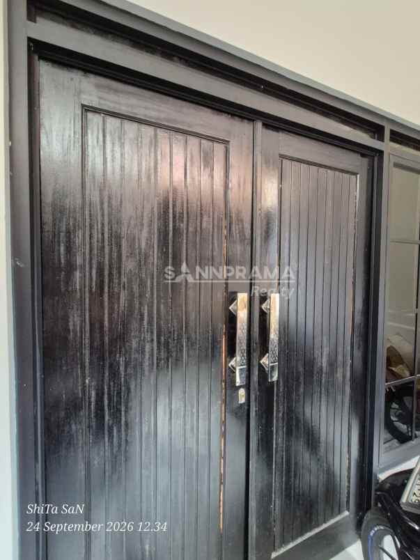 rumah cantik siap huni di pancoran mas akses motor