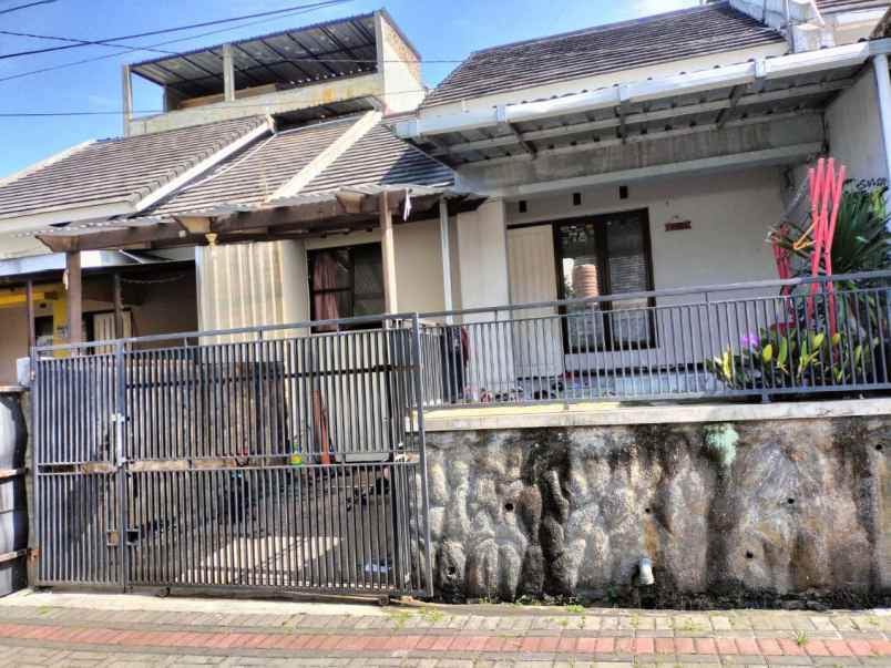 rumah cisangkan hilir