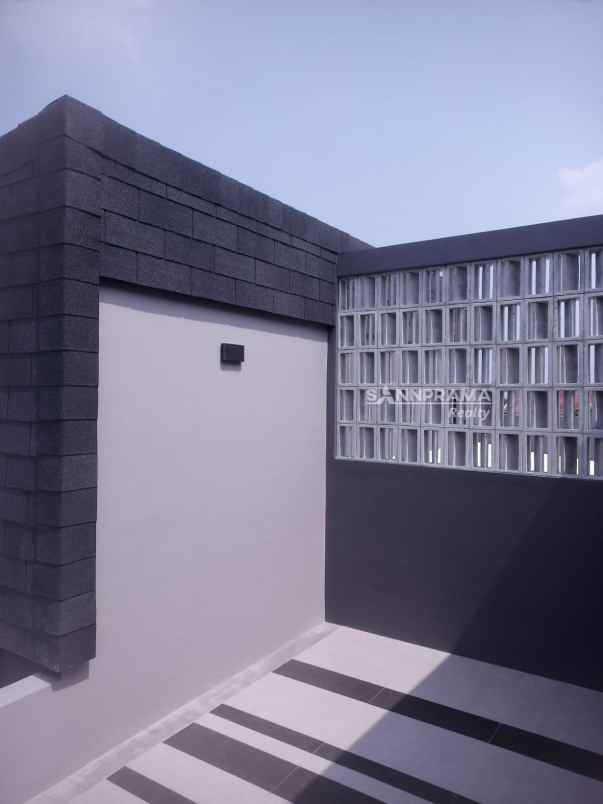 rumah cluster premium 2 5 lantai di pancoran mas depok