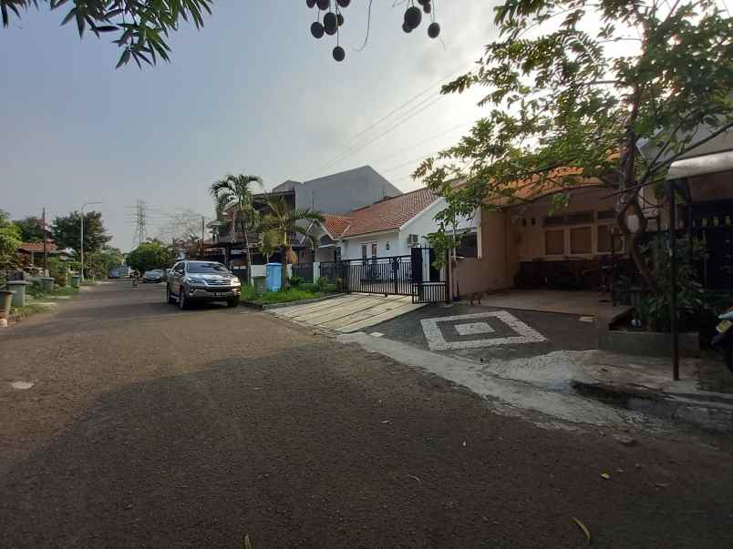 rumah dalam cluster taman