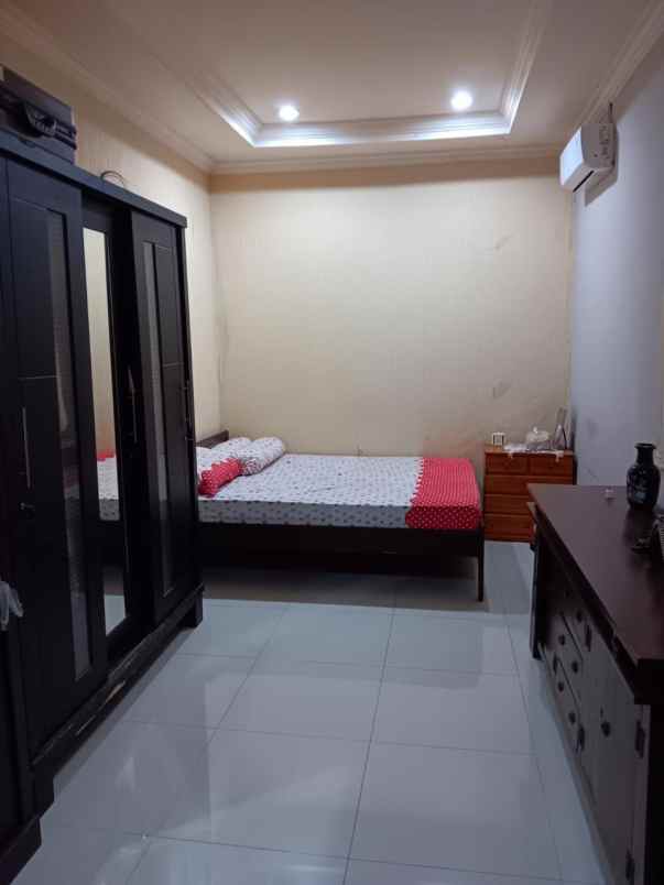 rumah dekat mall di galaxy bekasi selatan