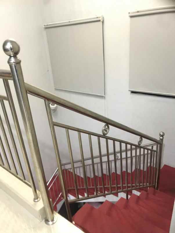 rumah dekat taman rainbow alamanda regency tambun