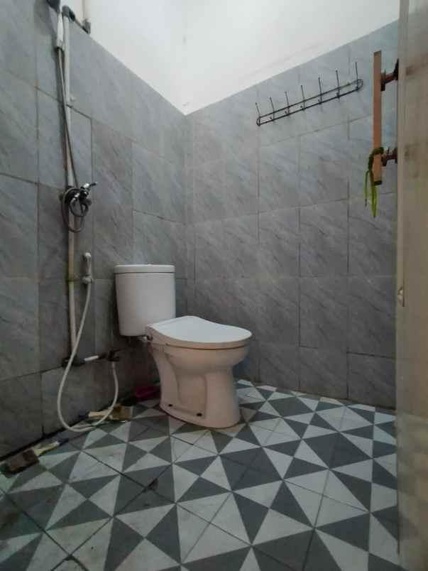 rumah di cinangka depok