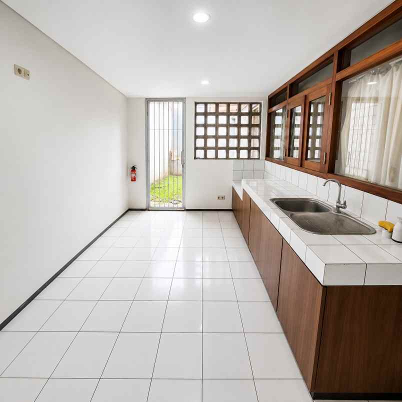 rumah disewakan di rawa barat