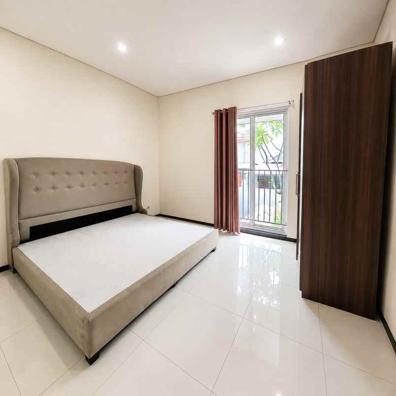 rumah disewakan di rawa barat