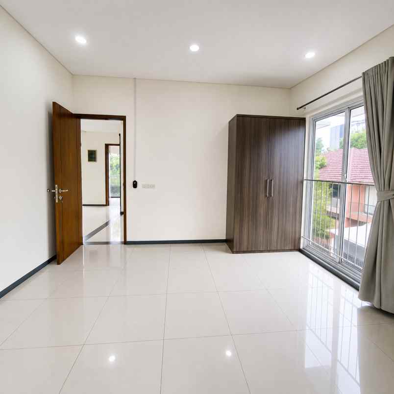 rumah disewakan di rawa barat