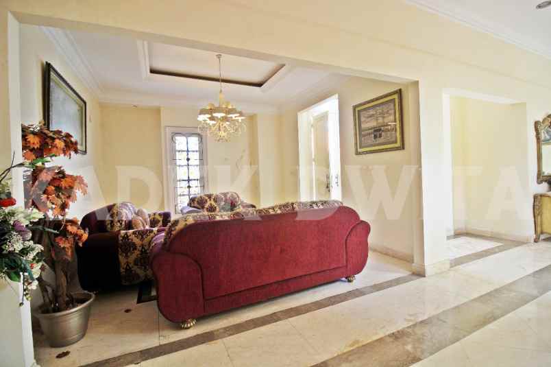 rumah jalan raya tuban