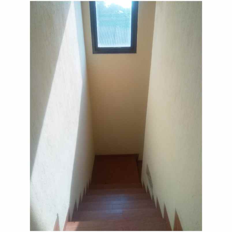 rumah jalan waru ciater serpong