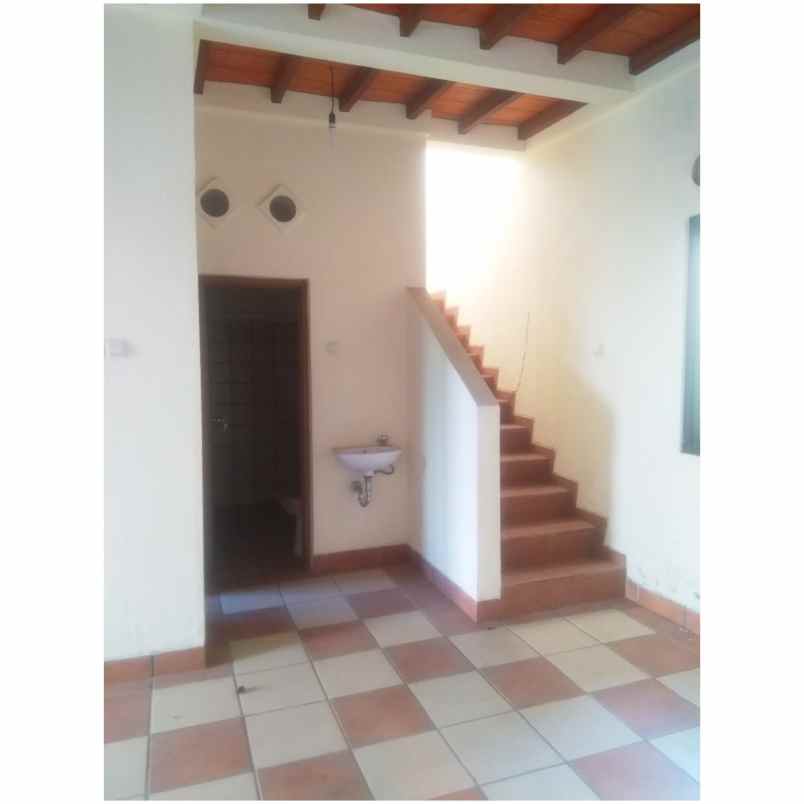 rumah jalan waru ciater serpong