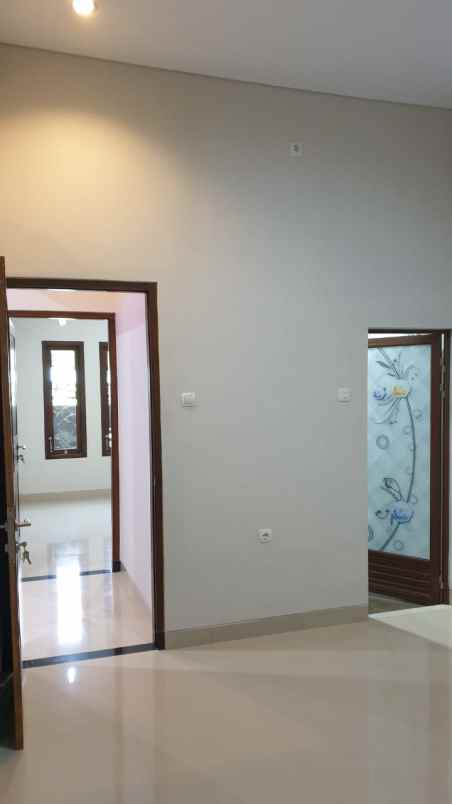 rumah jl abimanyu karangmojo