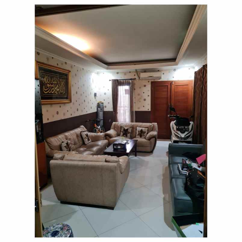 rumah jl binakarya gandaria