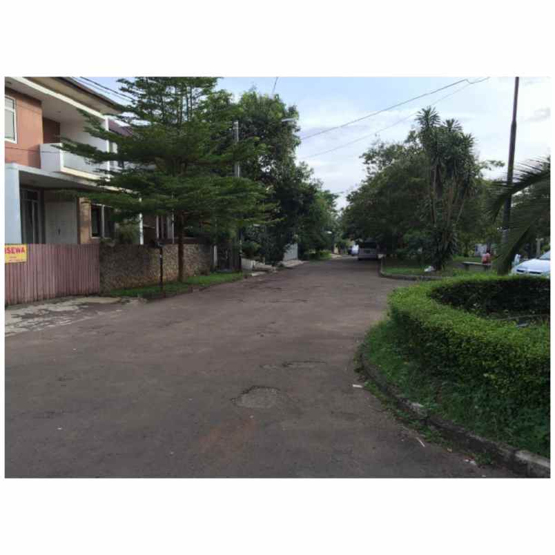 rumah jl kucica 8 pondok aren