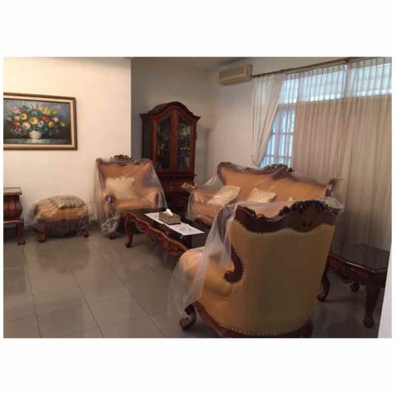 rumah jl kucica 8 pondok aren