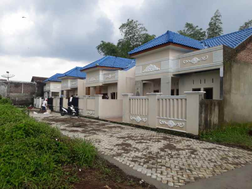 rumah jl pahlawan gang 3 depan