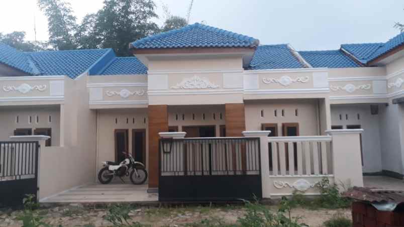 rumah jl pahlawan gang 3 depan