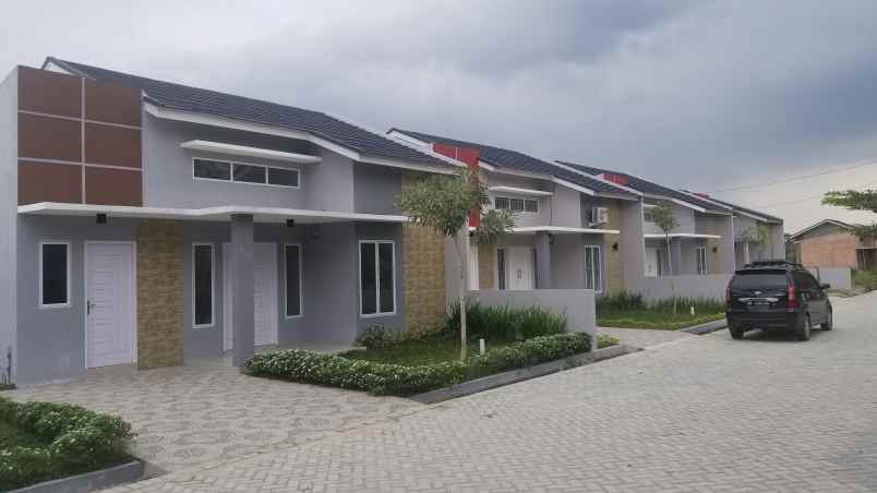 rumah jl parit indah kota pekanbaru