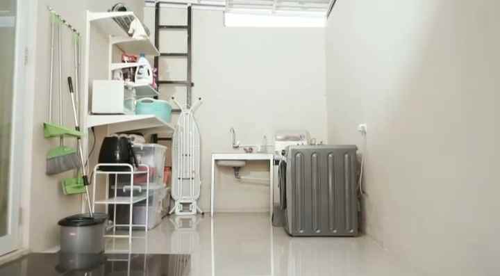 rumah jl raya cinere