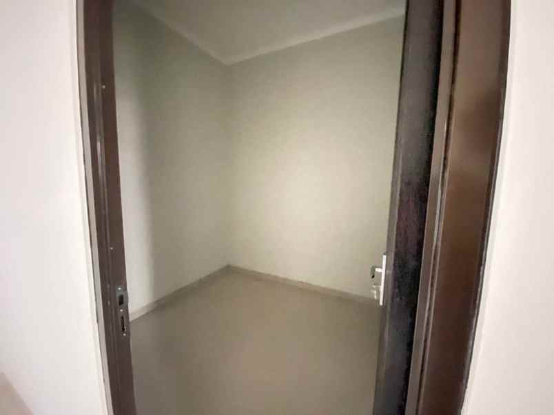 rumah jl raya jatimulya depok