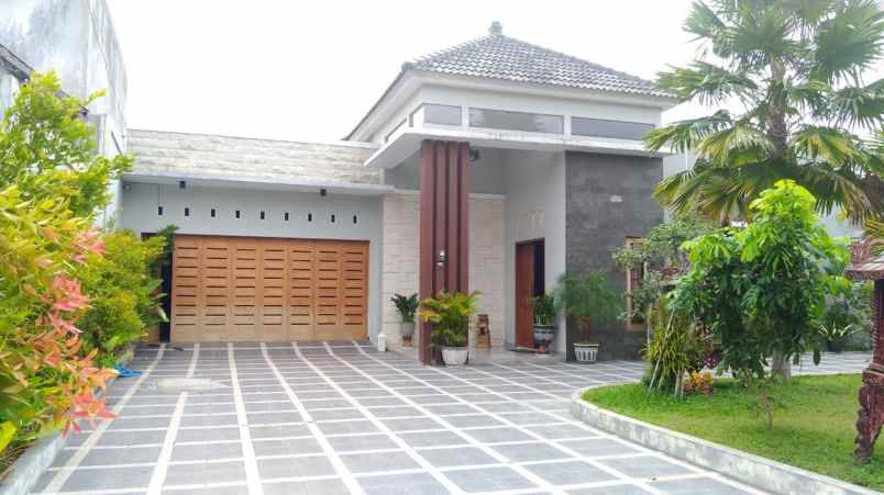 rumah jln kaliurang sleman