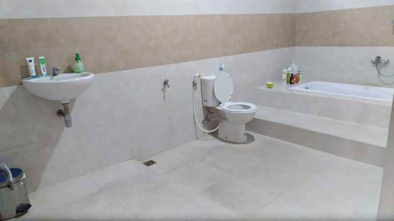 rumah jln kaliurang sleman