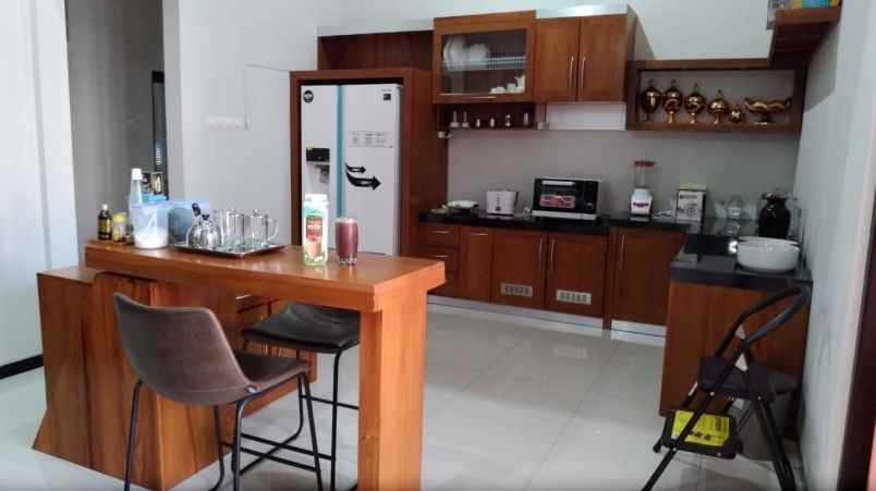 rumah jln kaliurang sleman