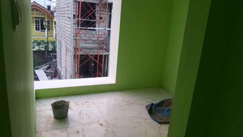 rumah kebon besar batuceper